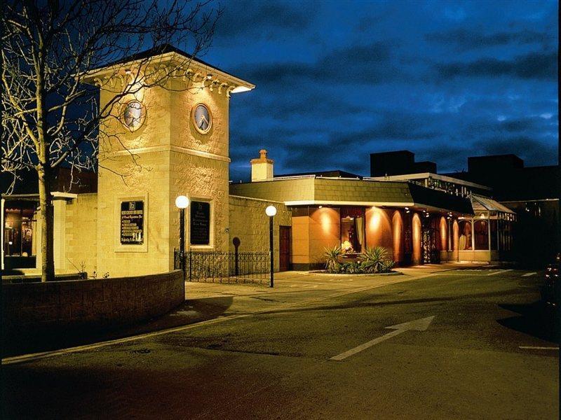 Hotel Treacys West County Conference And Leisure Centre Ennis Exteriér fotografie